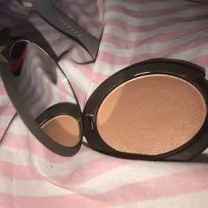 OMGGG ITS CHAMPAGNE POP BY JACLYNHILLXBECCA