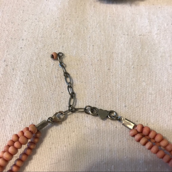 STARFISH NECKLACE w/3 strands of beads! 🏝🌊 - Picture 3 of 4