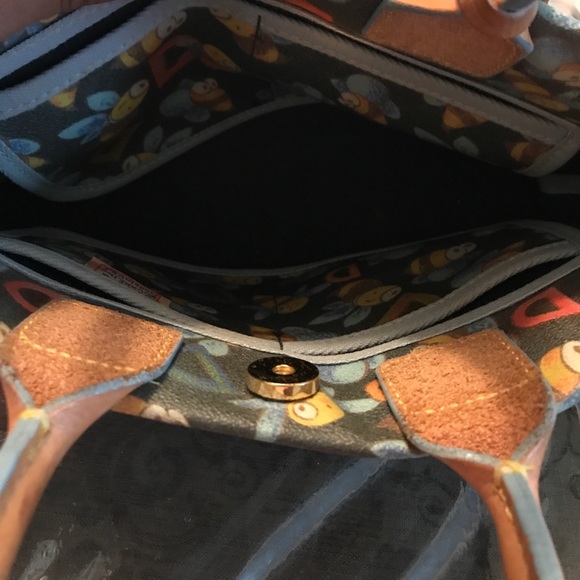 One of a kind Dooney and Bourke handbag - Picture 3 of 3