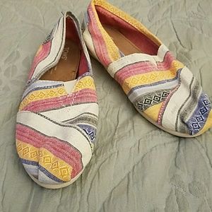 Toms