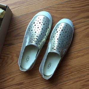 UGG Gold K Karsyn Girls Shoe