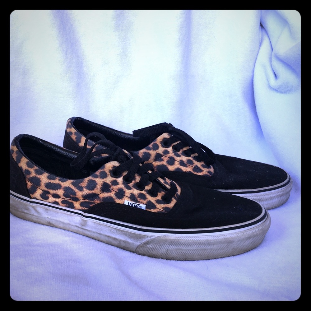 Black & Cheetah Print vans!