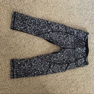 Lululemon crop running pants.