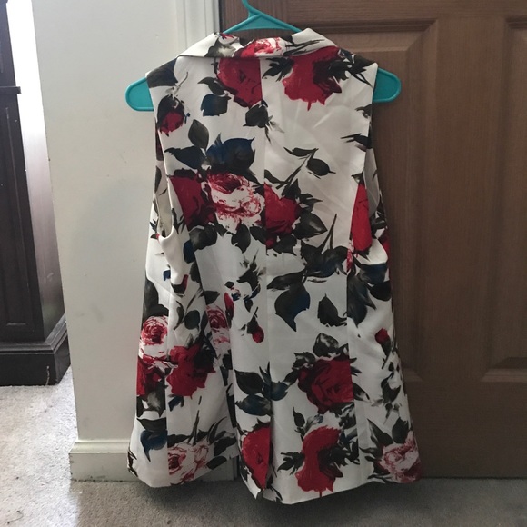 Vest - Picture 2 of 2