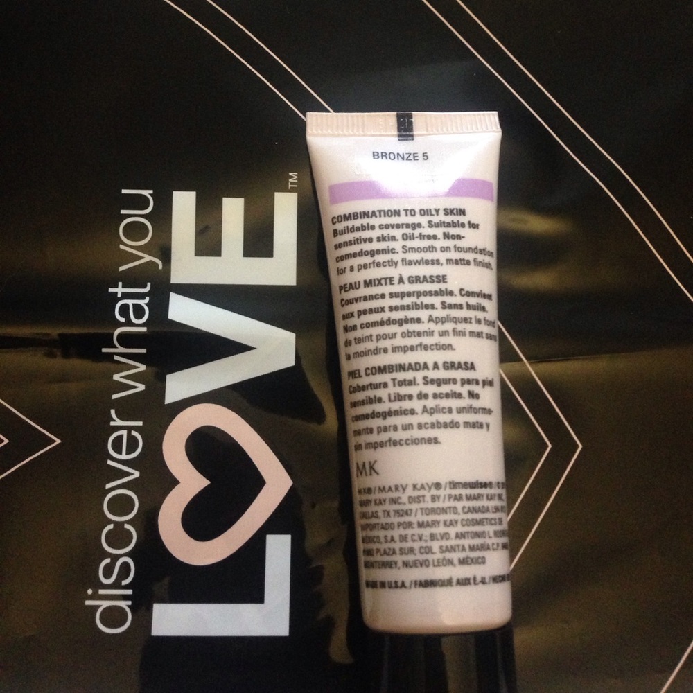 Mary Kay - Picture 2 of 2