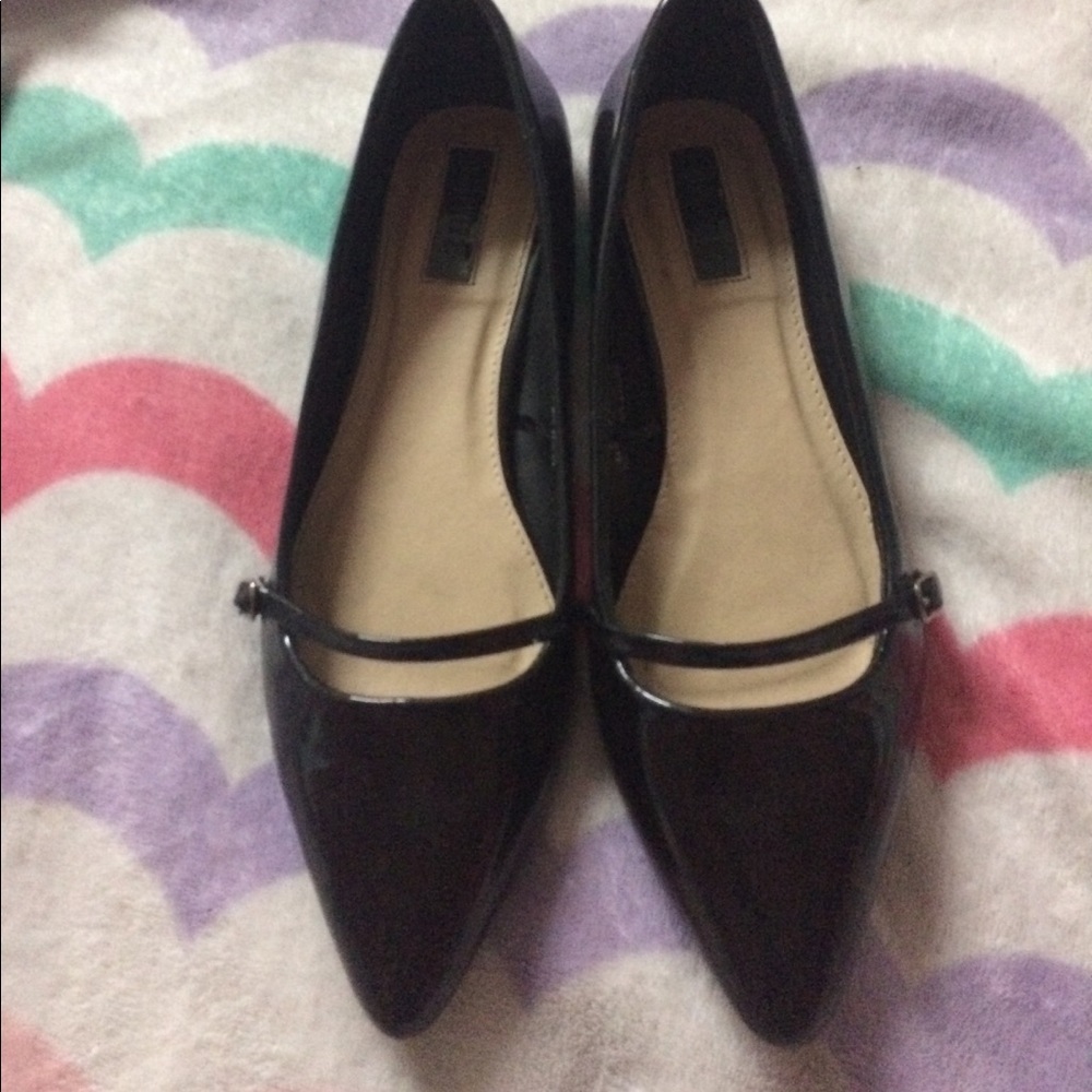 Shoes/flats