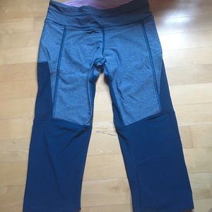 Lululemon mesh crop leggings