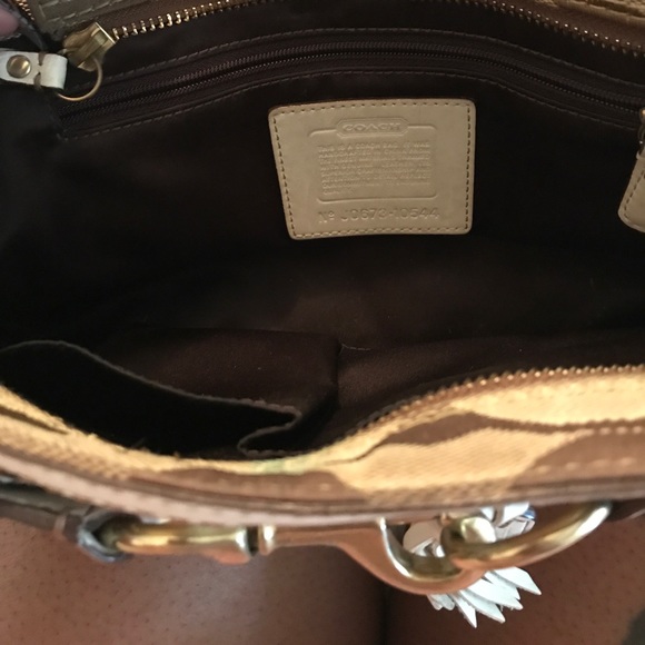 Coach classic shoulder bag - Picture 2 of 3