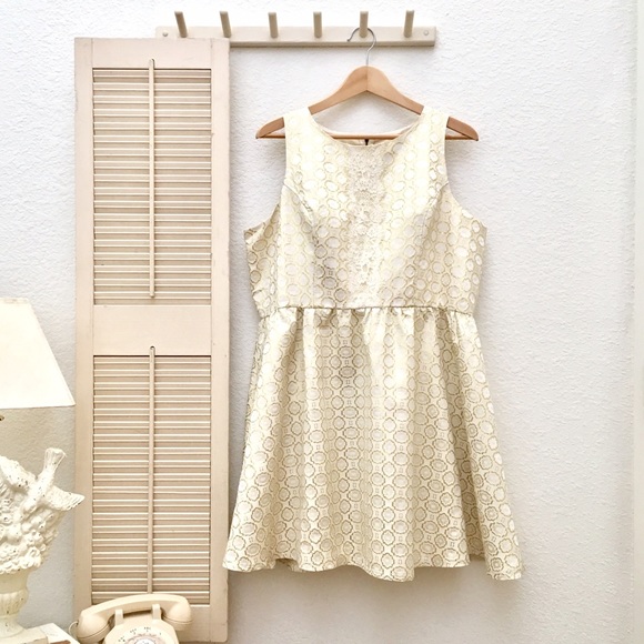 Xhilaration Dresses & Skirts - Gold Brocade Medallion Print Fit & Flare Dress❤️