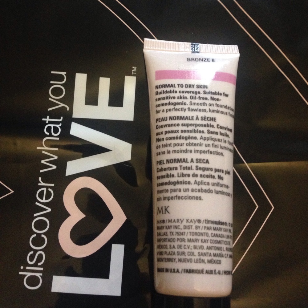 Mary Kay - Picture 2 of 2