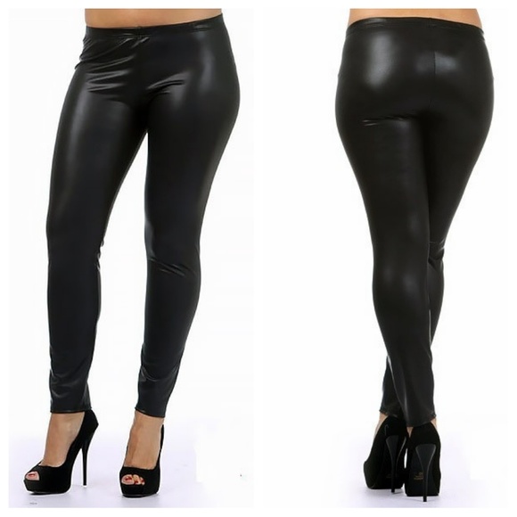 🎉🎉HP🎉🎉 Black Plus Faux Leather Leggings - Picture 2 of 2