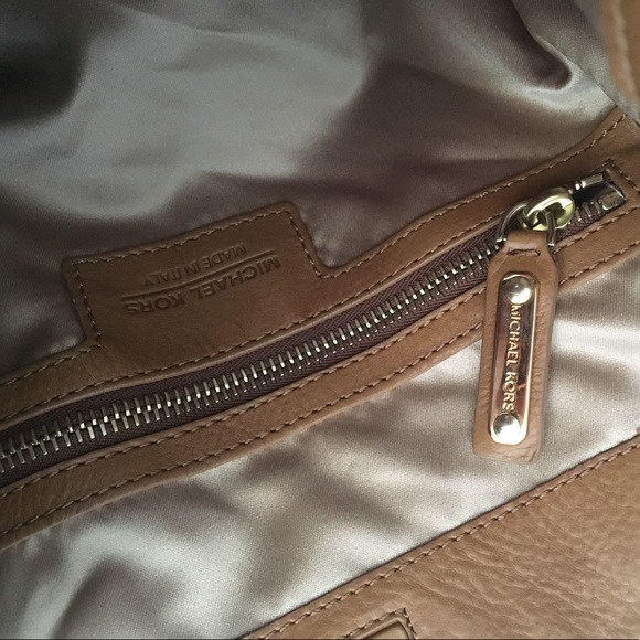 Michael Kors • Skorpios cinnamon shopper bag - Picture 8 of 8