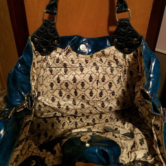 Handbag - Picture 3 of 3