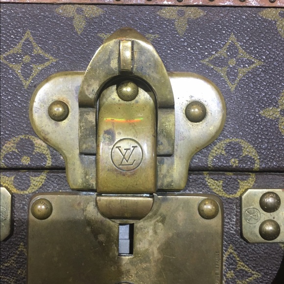 Vintage Louis Vuitton suitcase (1920's) - Picture 3 of 8