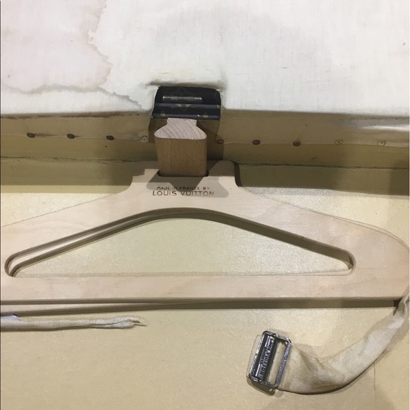 Vintage Louis Vuitton suitcase (1920's) - Picture 7 of 8