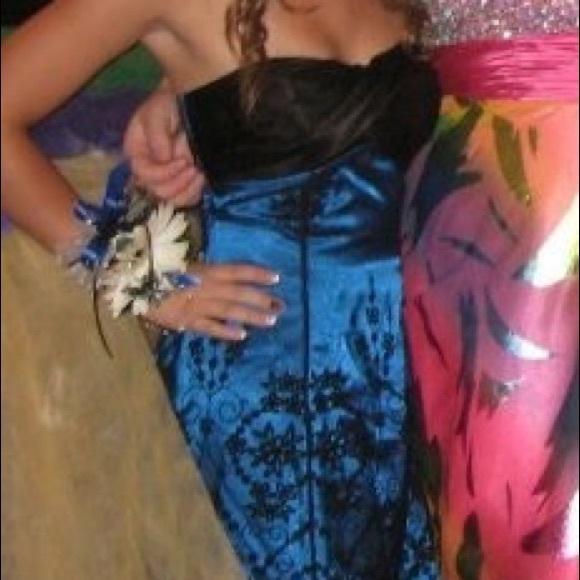 Black and blue floral strapless prom dress - Picture 1 of 3