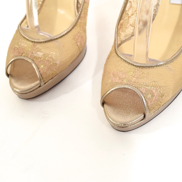❌SOLD❌Jimmy Choo Gold Lace Filigree Platform Pumps - Picture 2 of 8
