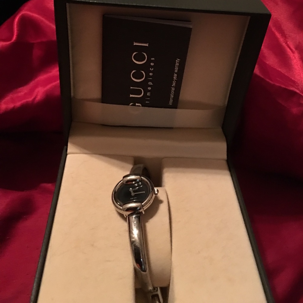 My own use Gucci watch Yes very Authentic