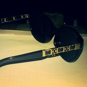 CHANEL SUNGLASSES♡