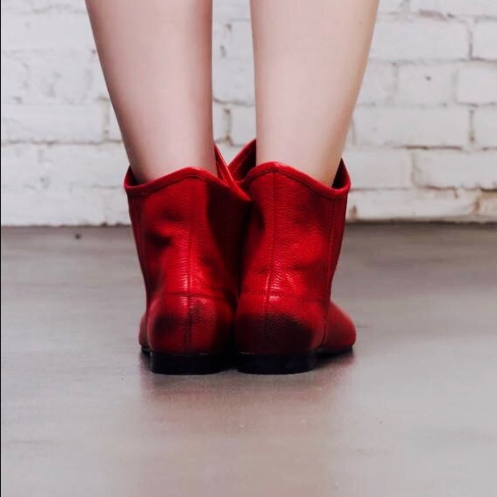 NIB Red Distressed Leather Slouch Ankle Bootie - Picture 4 of 6
