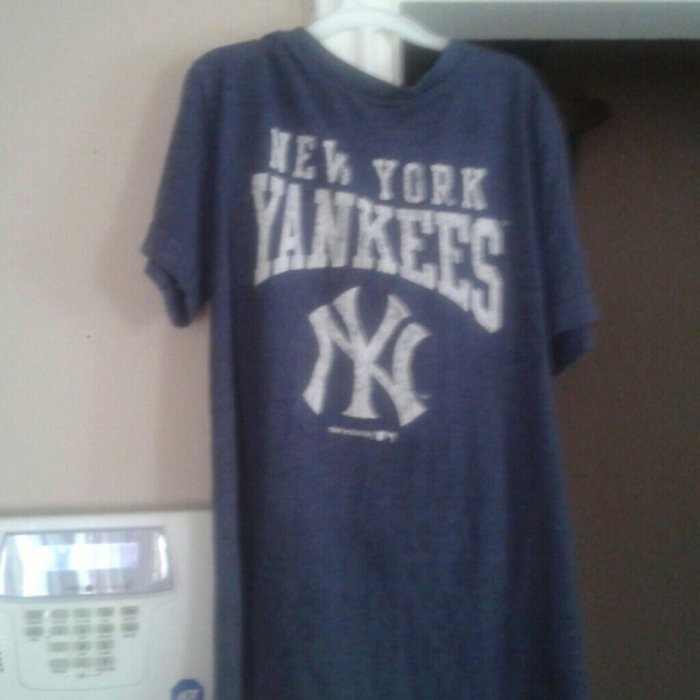 Yankred t shirt