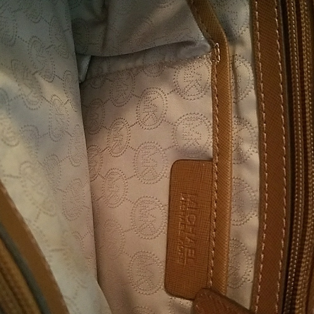 Mk purse - Picture 2 of 4