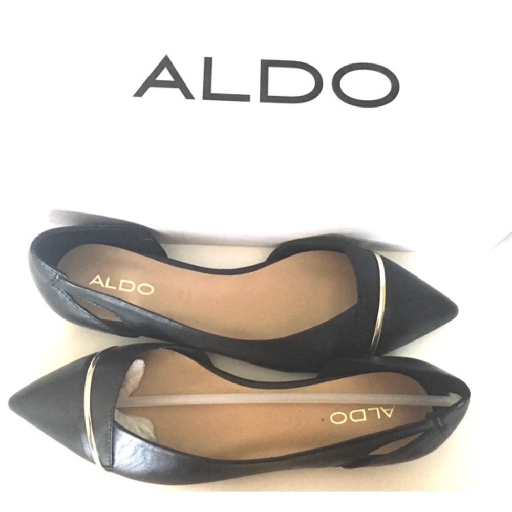 SUPER comfy Aldo flats