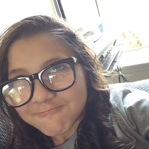 Meet your Posher, Yasmeen