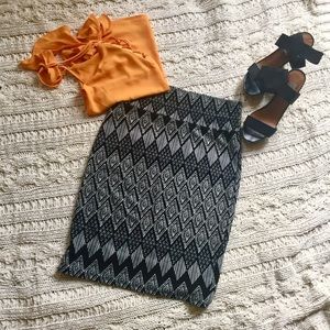 LulaRoe Black & White Cassie Skirt, S