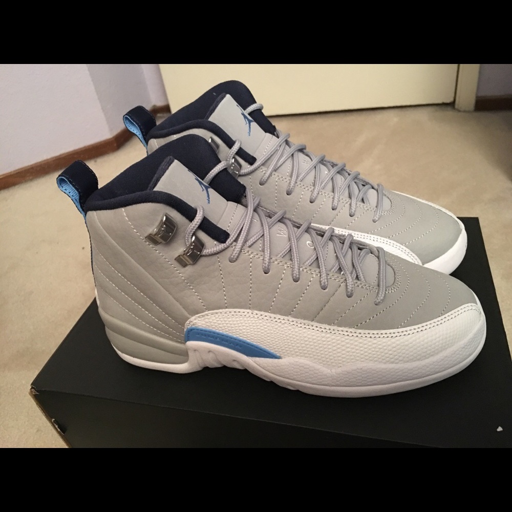 DS Wolf Grey/University Blue/White Jordan 12 Retro