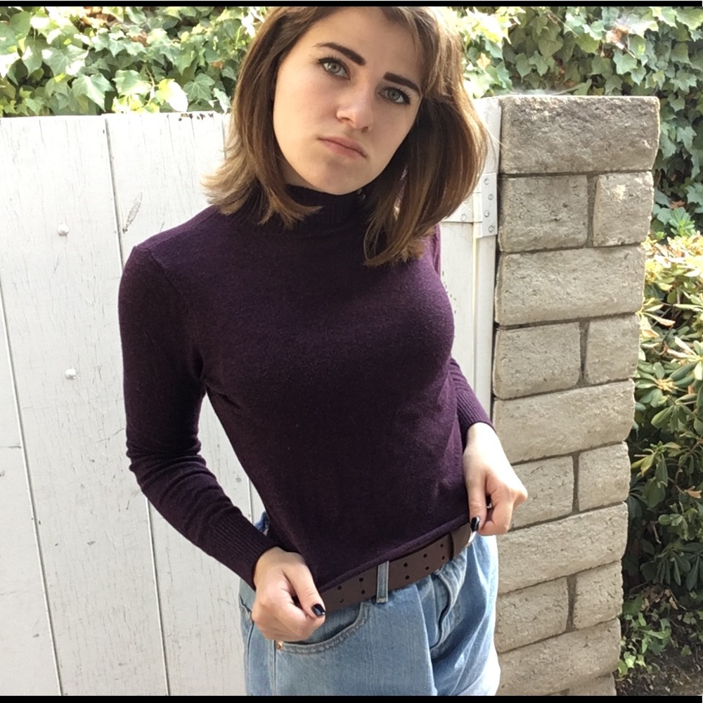 90s mock neck sweater in plum