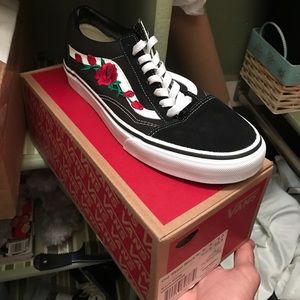 Custom Rose Vans UNISEX
