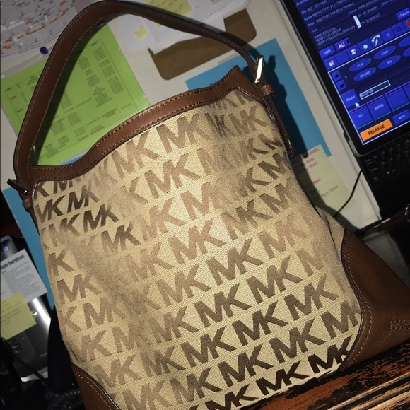 SOLD💖Michael kors purse - Picture 2 of 8