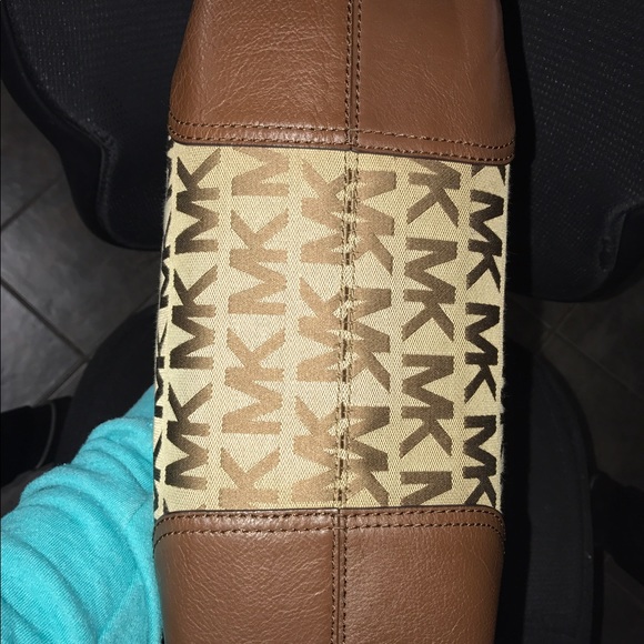 SOLD💖Michael kors purse - Picture 3 of 8