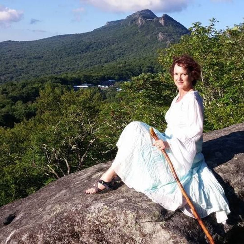 Meet your Posher, Ladema