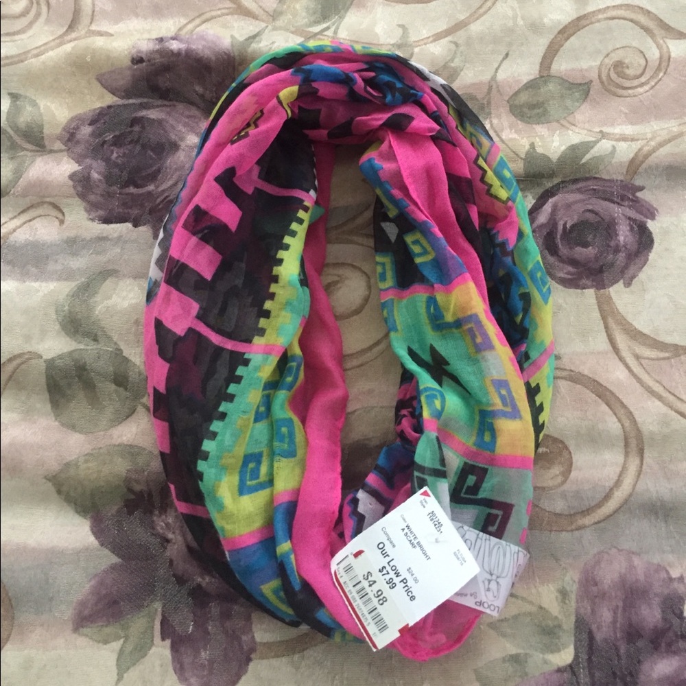 4 Infinity scarves