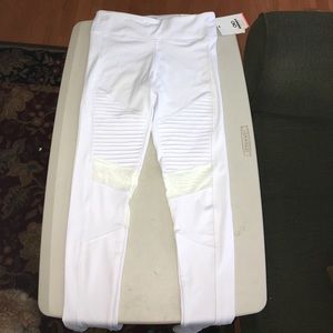 WHITE energy legging!