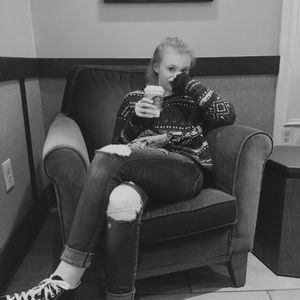 Meet your Posher, Julie