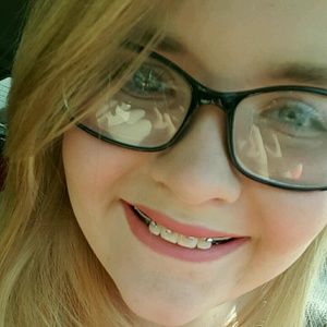 Meet your Posher, Katelyn