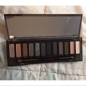 Urban Decay smoky eye pallet
