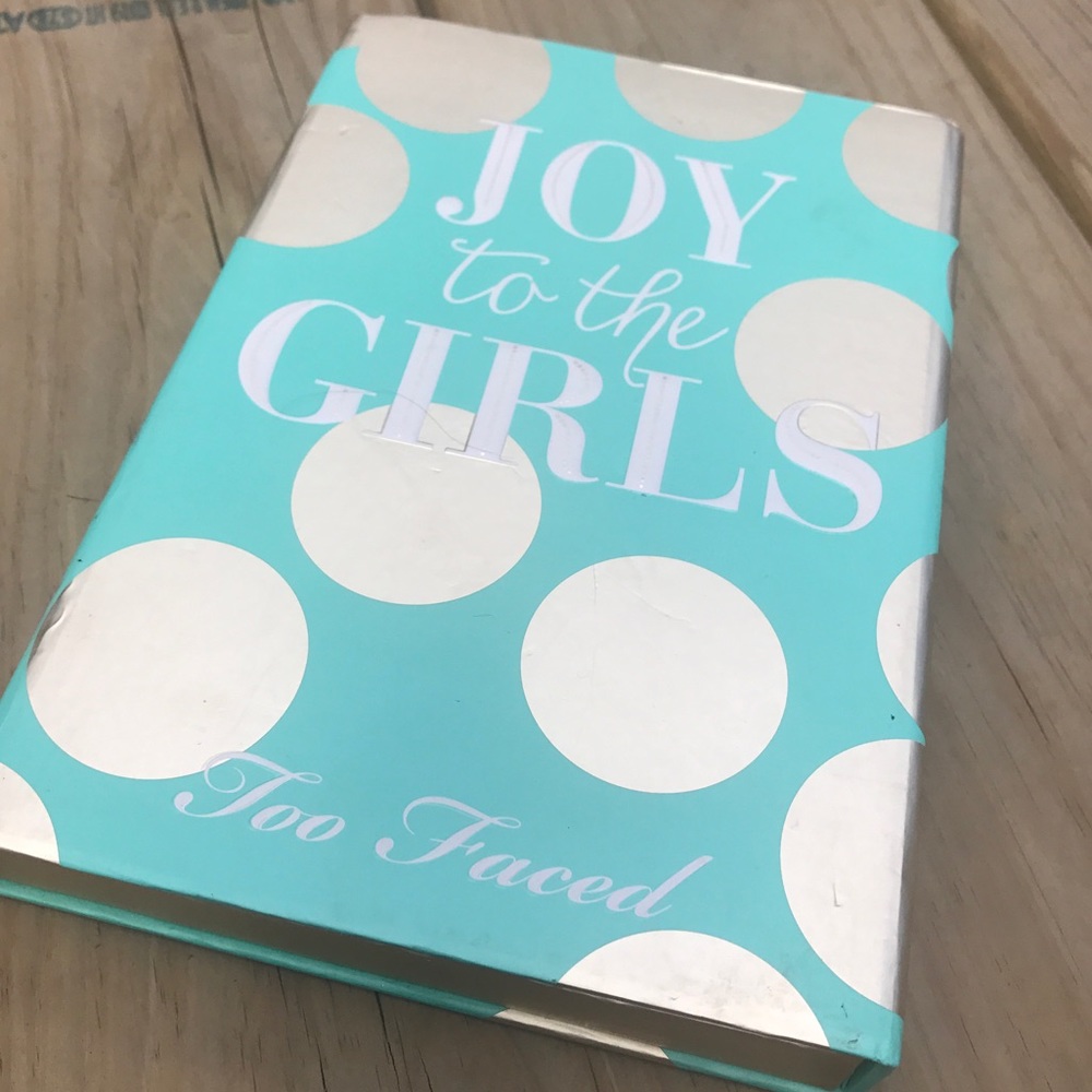 Too Faced 'Joy to the Girls' palette