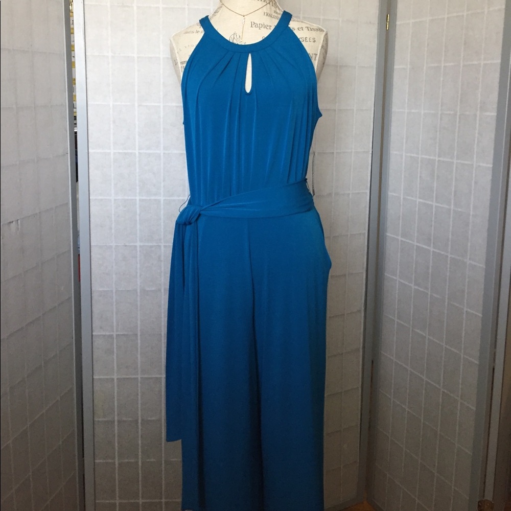 🆕🛍Beautiful Cobalt Blue Romper🛍🆕