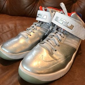 LeBron James Akronites