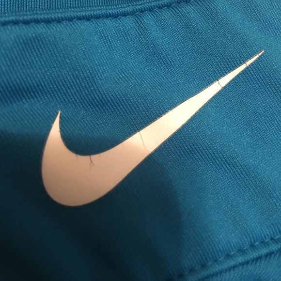 Nike Pro Combat fitted quarter zip - Picture 2 of 3