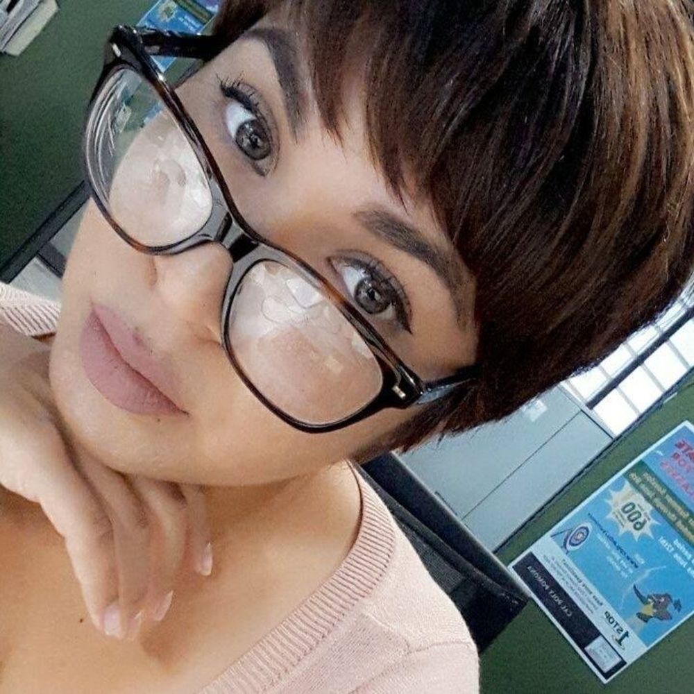 Meet your Posher, Felicia