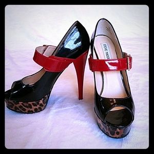 Super Sexy Steve Madden Maryjane Platform Heel
