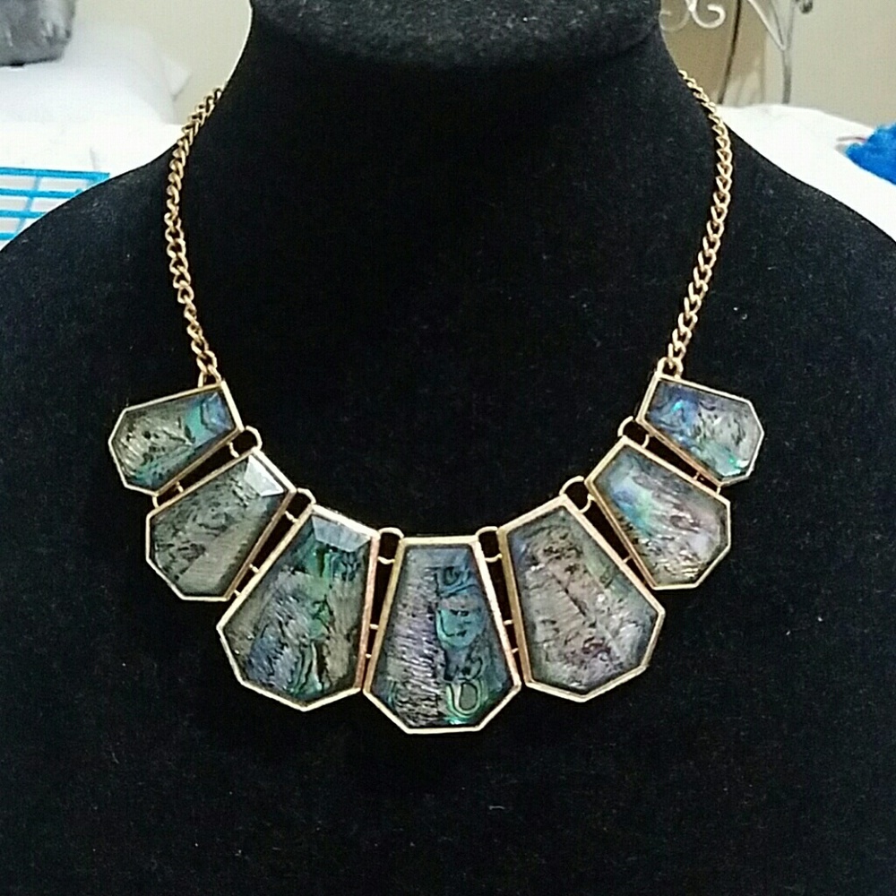 beautiful marble like neckl