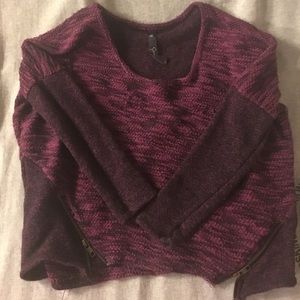 Jessica Simpson sweater