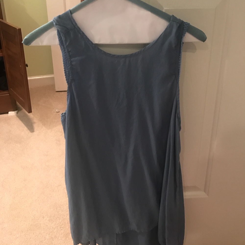 Light blue tank top