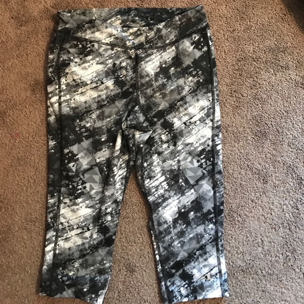 Cropped workout leggings